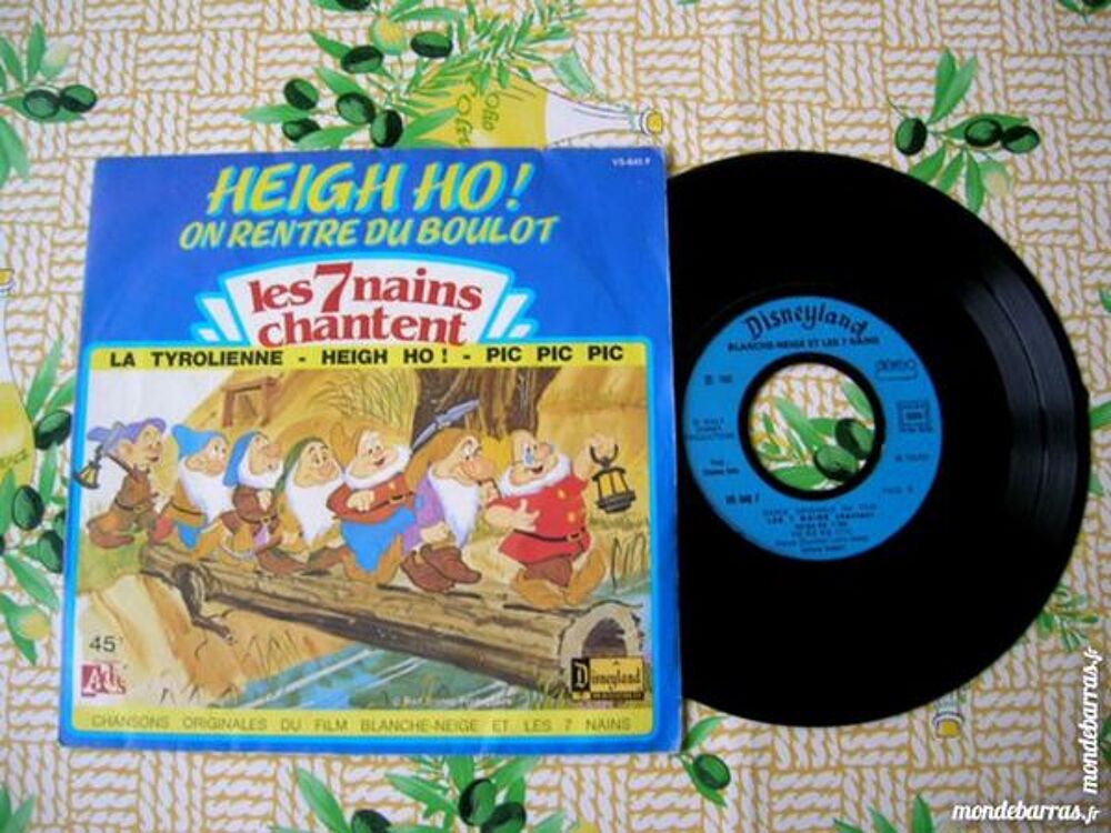 45 TOURS BLANCHE NEIGE - Les 7 nains chantent CD et vinyles