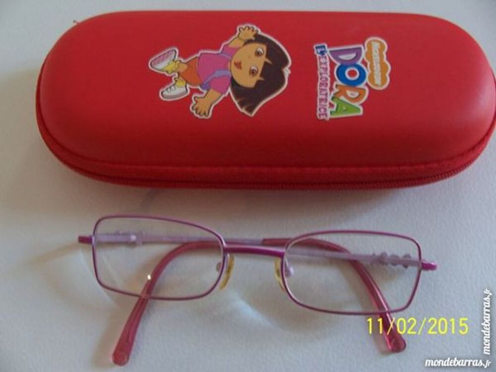 JOLIE MONTURE DE LUNETTE DORA AVEC ETUI DORA Bijoux et montres