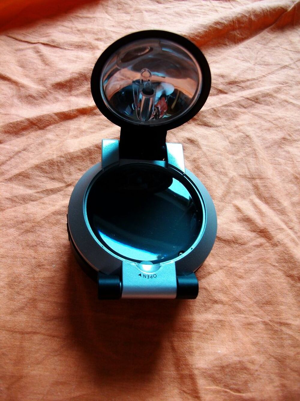 Lampe-loupe neuve &agrave; 0,80 € Décoration