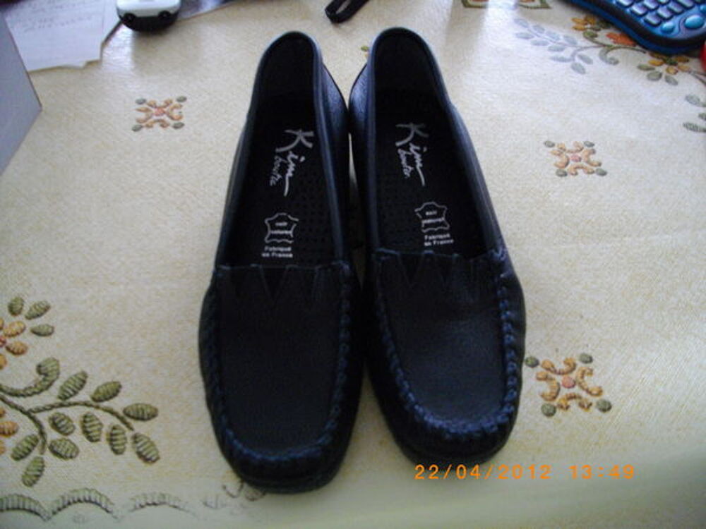 MOCASSINS NOIRS - POINTURE 36 Chaussures
