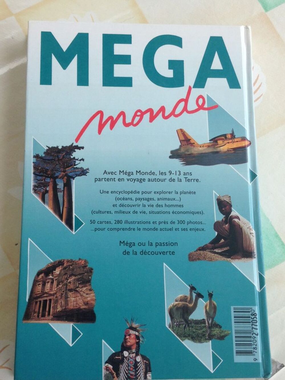MEGA MONDE - l'encyclop&eacute;die vivante Nathan Livres et BD