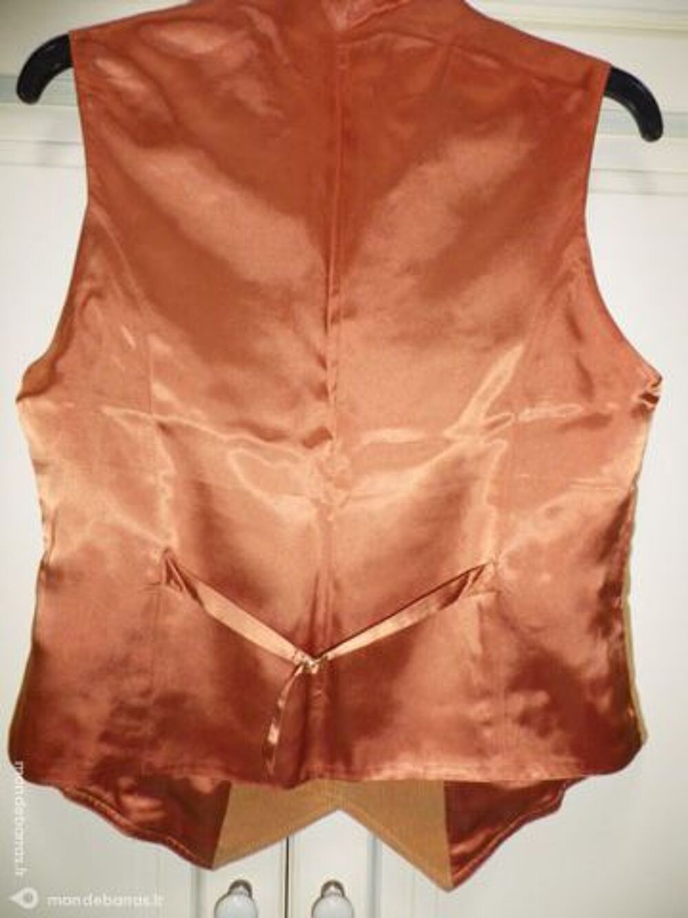 joli ensemble jupe + haut LESLIE MONTE CARLO Vêtements