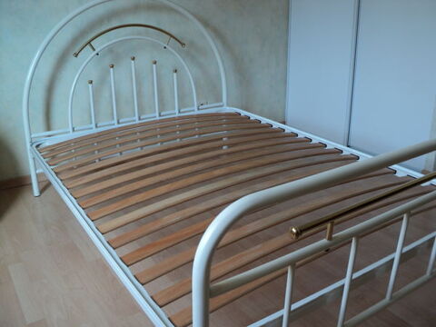 lit 140 mtal blanc et dor 100 Ralmont (81)