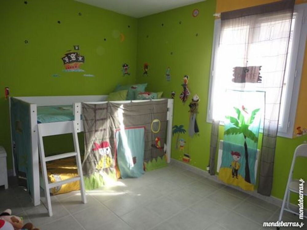 lit cabane + parure couette + tente + rideaux Meubles