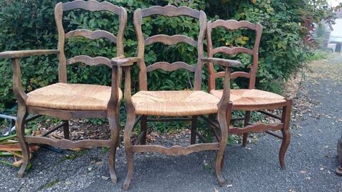 chaises en paille (5 chaises, 2 fauteuils) 80 Mercurey (71)