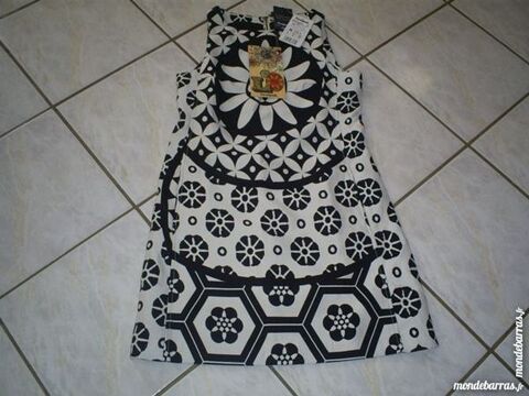Robe DESIGUAL NEUVE BY LACROIX  Taille 40 60 Geneuille (25)