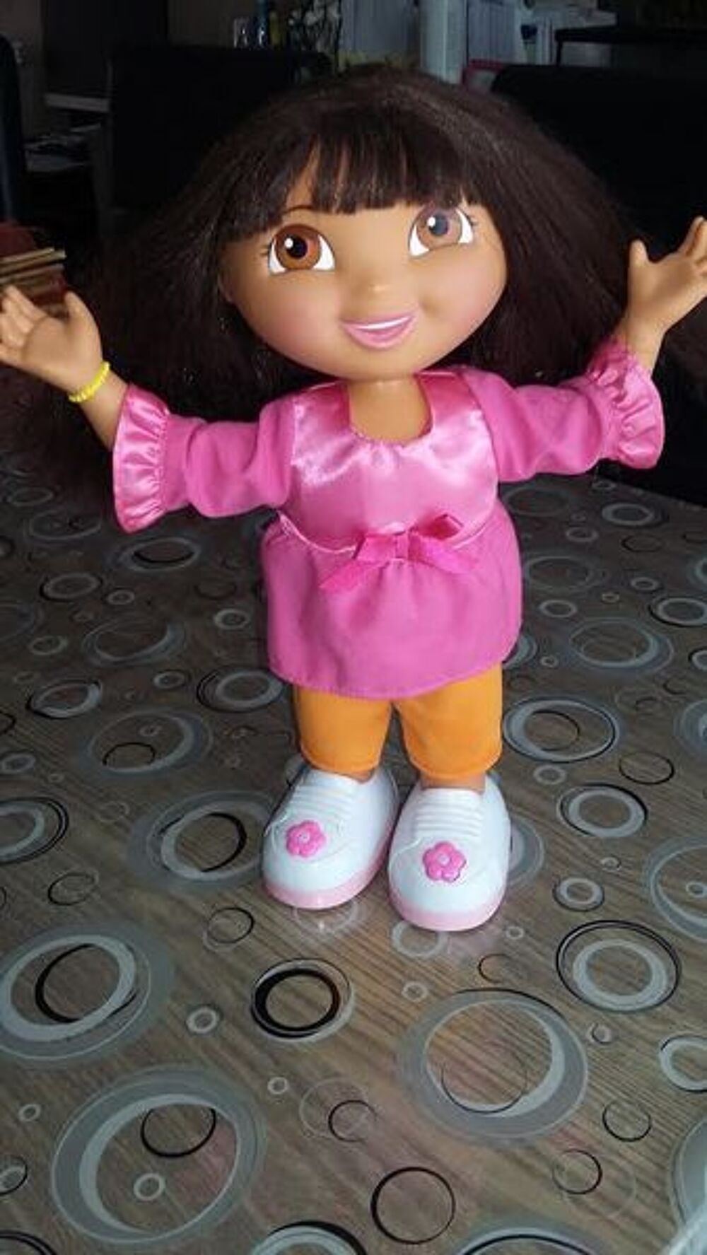 dora qui dans et chante Jeux / jouets