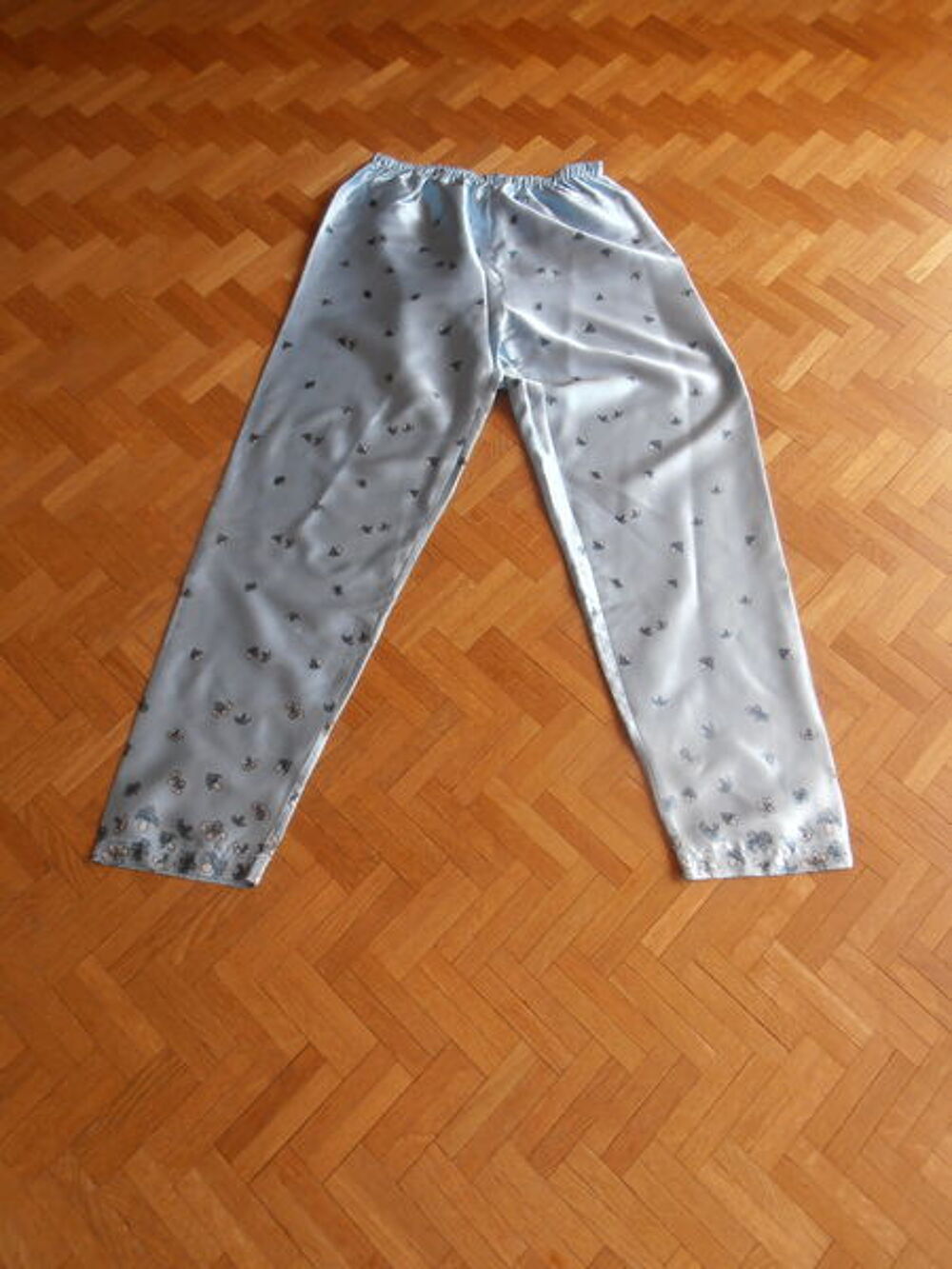 Pyjama bleu ciel crois&eacute; (77) Vêtements
