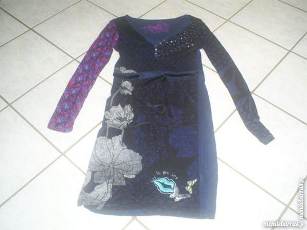Robe DESIGUAL Taille M Vêtements