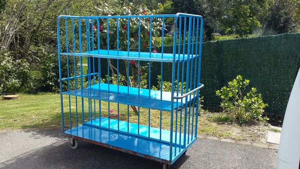 etagere industriel sur roues Meubles
