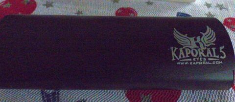 Etui a lunette en alu noir tres bon etat marque Kaporal 4 Viriat (01)