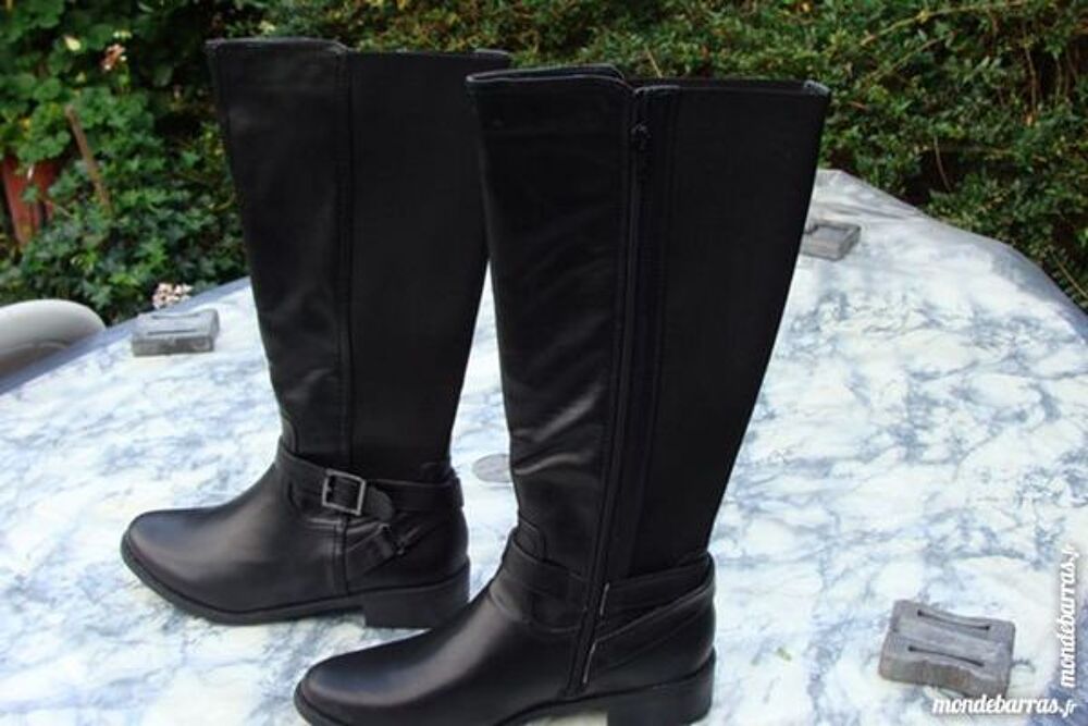 bottes couleur noire Chaussures