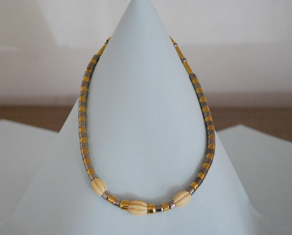 ancien collier Bijoux et montres