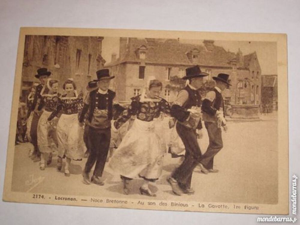CPA FINISTERE LOCRONAN NOCE BRETONNE LA GAVOTTE 