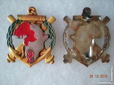 MILITARIA  Insignes 10 Saint-Raphal (83)