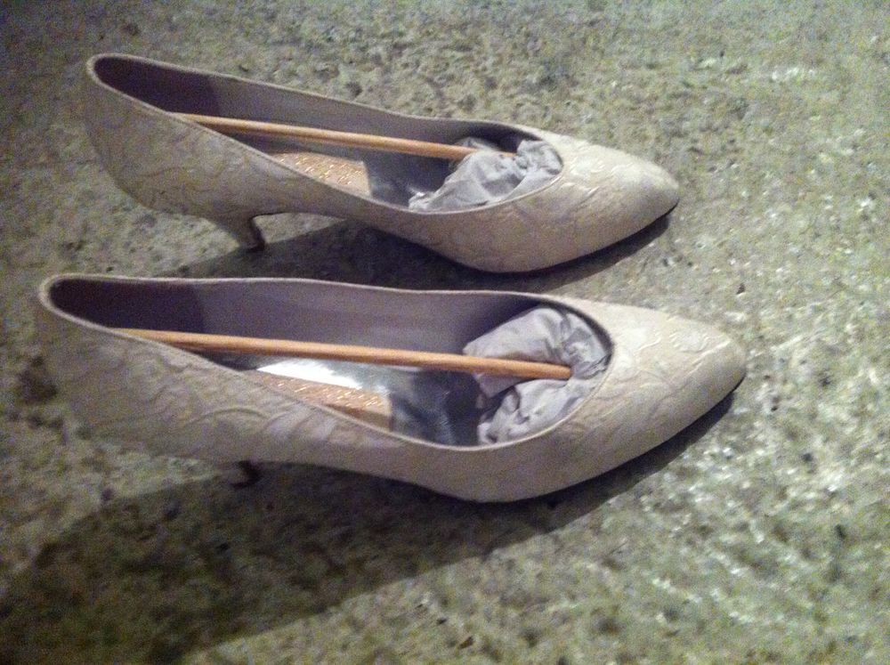 CHAUSSURES DE CEREMONIE BLANCHE A TALONS Chaussures