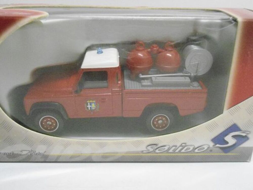 Land Rover 110 sph&egrave;res 