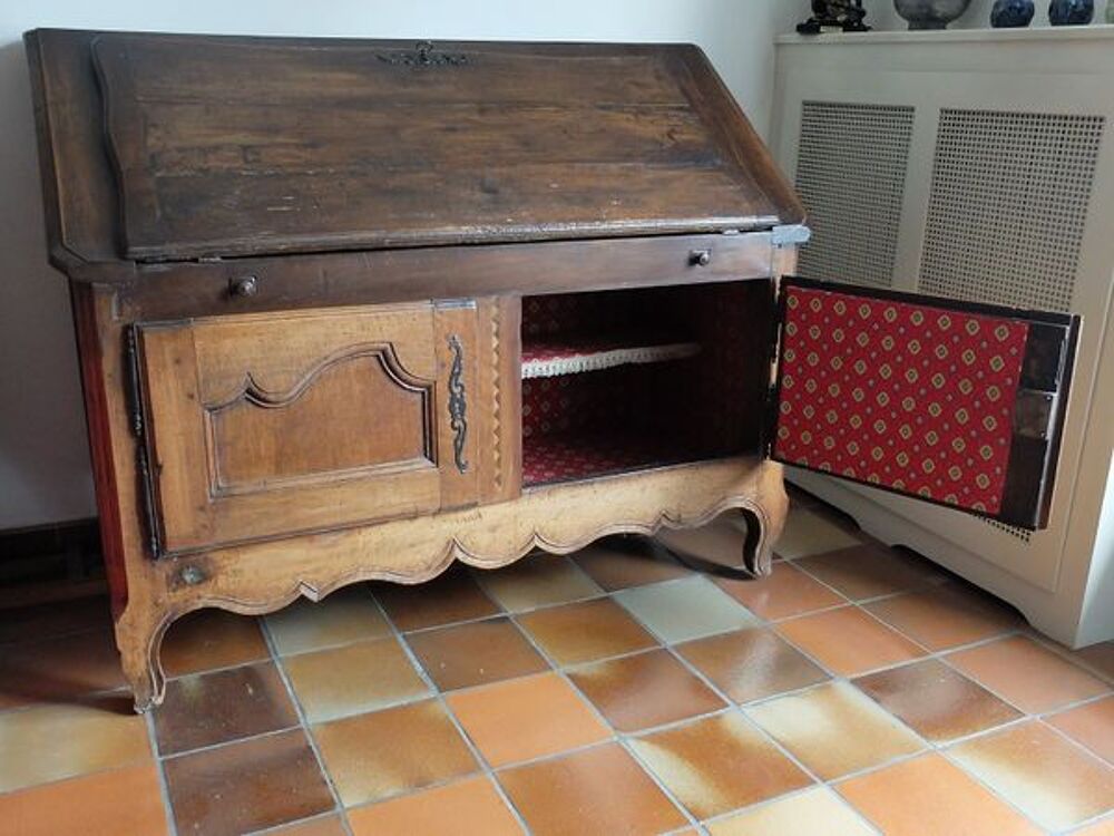 Bureau de pente provincial Meubles