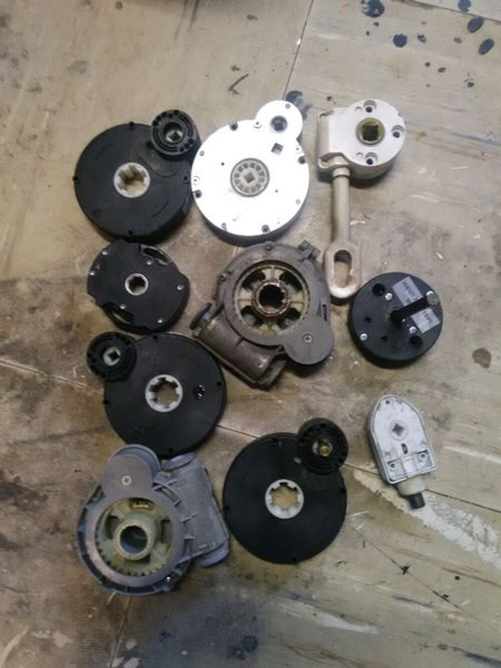 Acc. pour volet roulant: manivelle, cardan, rotule treuil... Bricolage