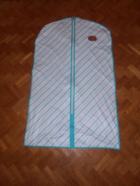 Housse de vtements 6 (79) 3 Tours (37)