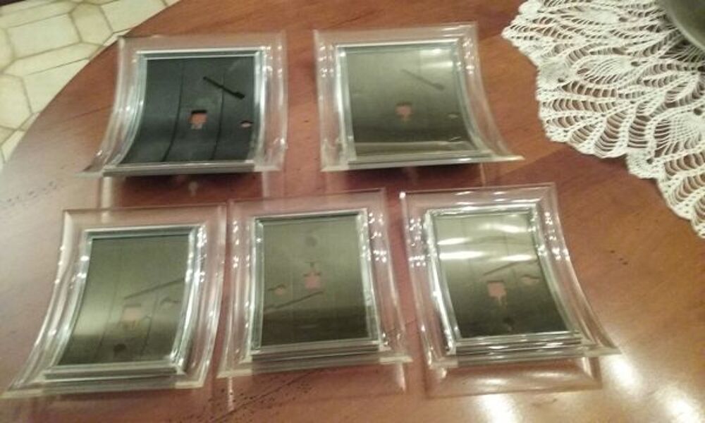 5 cadres en plastique 2 formats Décoration