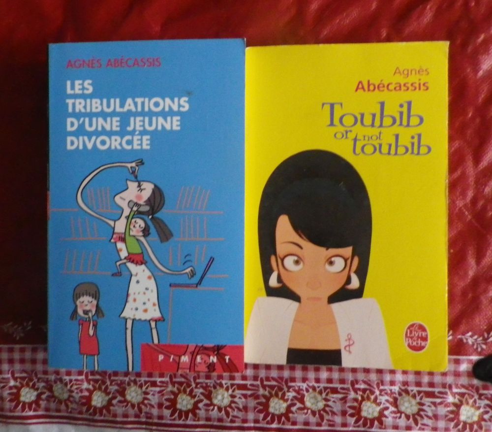 TRIBULATIONS D'UNE JEUNE DIVORCEE TOUBIB OR NOT TOUBIB Livres et BD