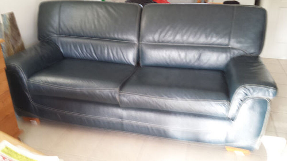 CANAPE EN CUIR BLEU MARINE 3 PLACES Meubles