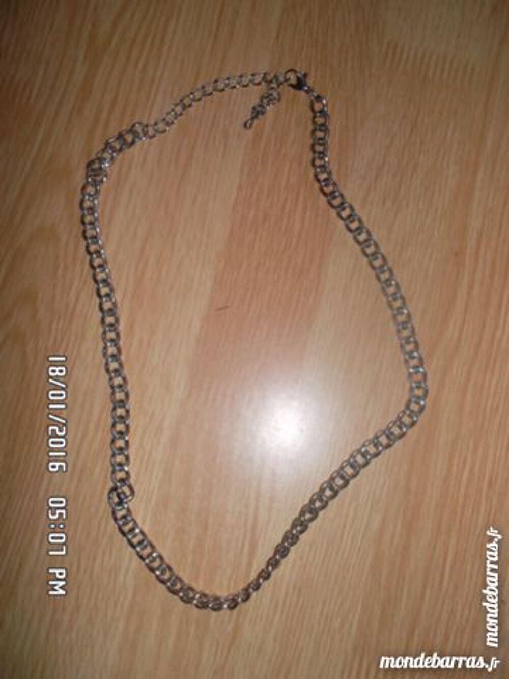collier m&eacute;tal couleur argent*juste 3e*kiki60230 Bijoux et montres