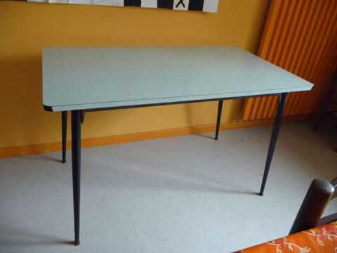 table formica 10 Voiron (38)