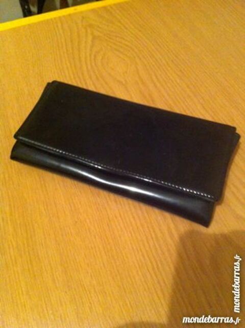 pochette noire pour c�r�monie 8 Saint-Vallier (71)