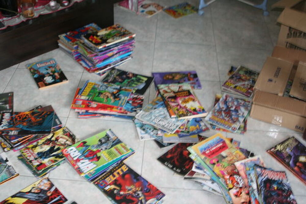 Lot de plus de 320 comics tout genre en TBE voir neuf Livres et BD