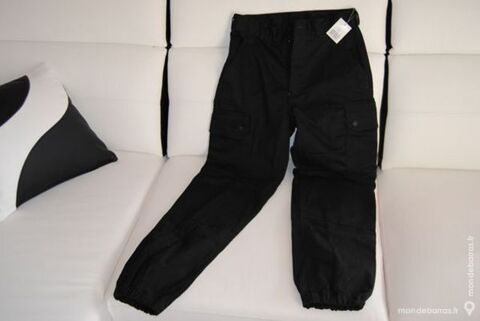 Pantalon d'intervention et s�curit� noir neuf T 52 15 Les �glisottes-et-Chalaures (33)