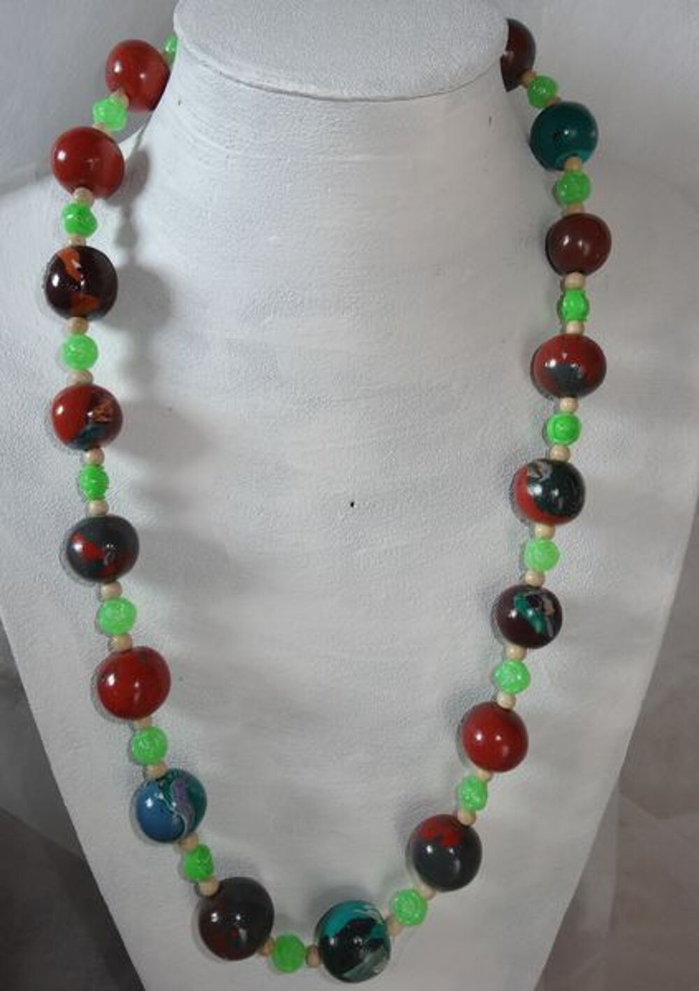 Collier en perles fimo Bijoux et montres