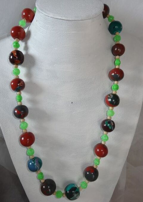 Collier en perles fimo 54 Labastide-Monrjeau (64)