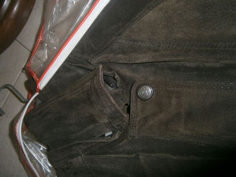 veste croute de cuir taille 38 Très bon état 15 Annonay (07)