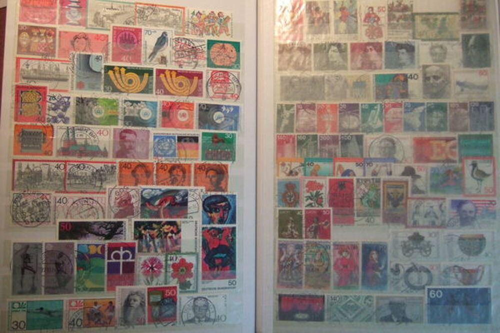 Album avec 1100 timbres diff&eacute;rent oblit&eacute;r&eacute; ALLEMAGNE 