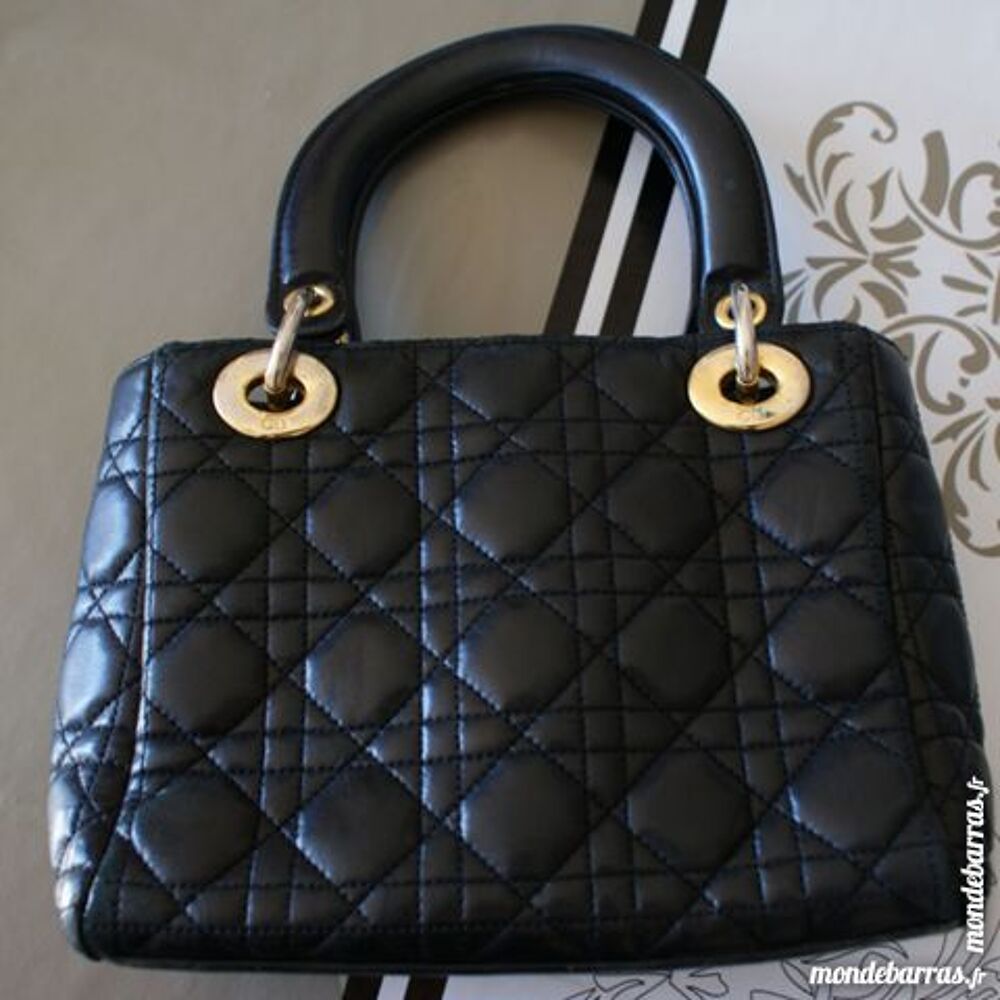 Petit sac en cuir noir vintage, attaches dor&eacute;es Maroquinerie
