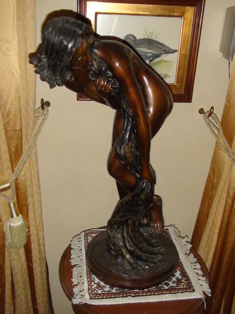 statue feminime 450 Champigny (89)