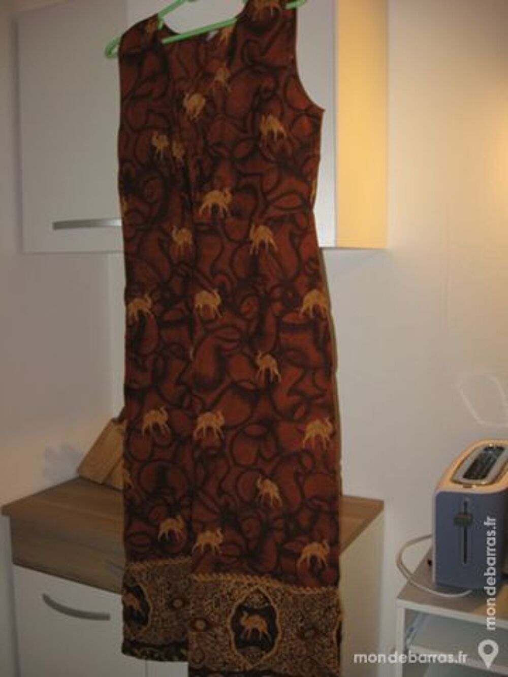 Robe marron,motif chameaux Vêtements