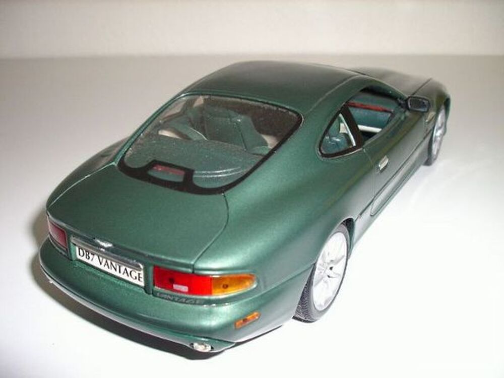 Aston Martin DB7 Vantage Maisto 1/18 Neuf Boite Jeux / jouets