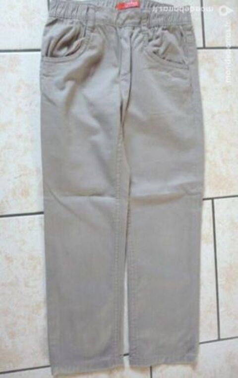Pantalon fille Taupe Taille 7 ans 5 Argenton-sur-Creuse (36)