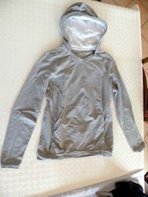 sweat a capuche gris taille 38 10 Viriat (01)