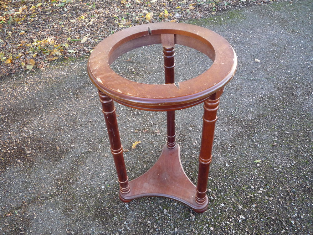 Socle de table /gu&eacute;ridon Meubles