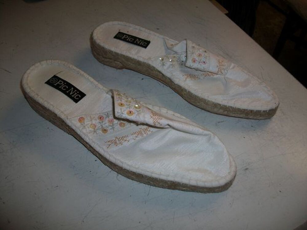 Mules en espadrilles Cr&egrave;me perl&eacute;s pt 37/38-neuves- &agrave; 4 € Chaussures