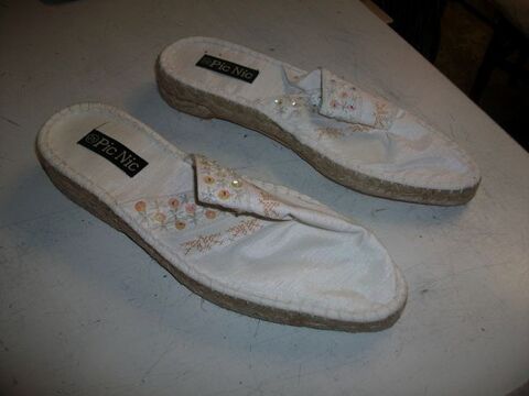 Mules en espadrilles Crème perlés pt 37/38-neuves- à 4 € 4 Bouxwiller (67)