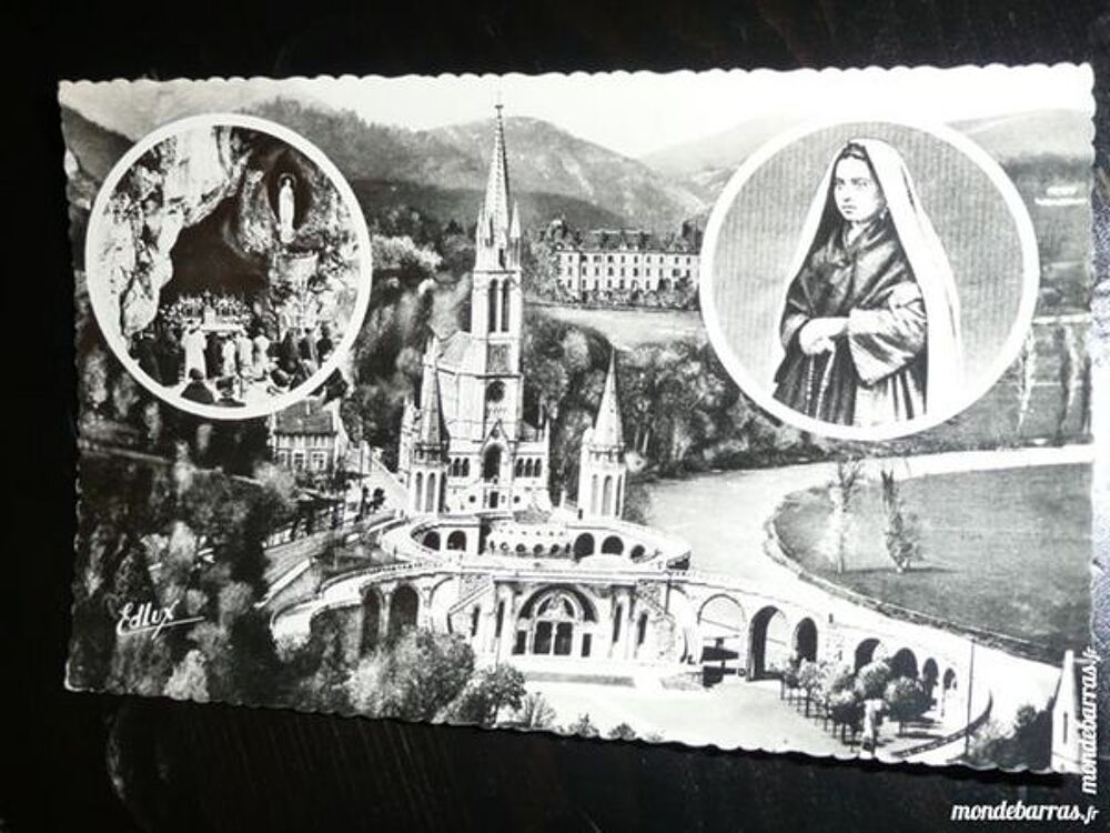 Carte postale Lourdes La Basilique 