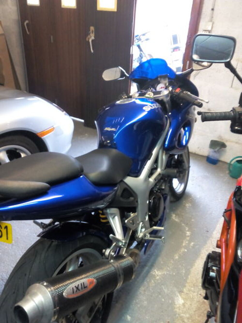 recherche moto des ann&eacute;es 80 a restaurer, et flipper de bar. Bricolage