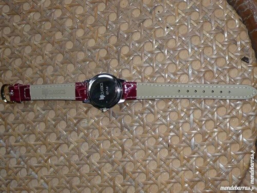 Montre dame LIP classics neuve 07-14 Bijoux et montres