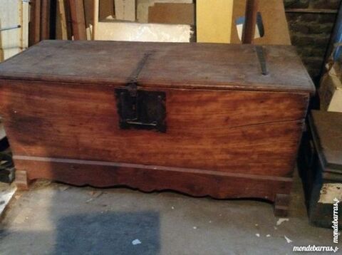 coffre trs ancien orme 150 Halluin (59)