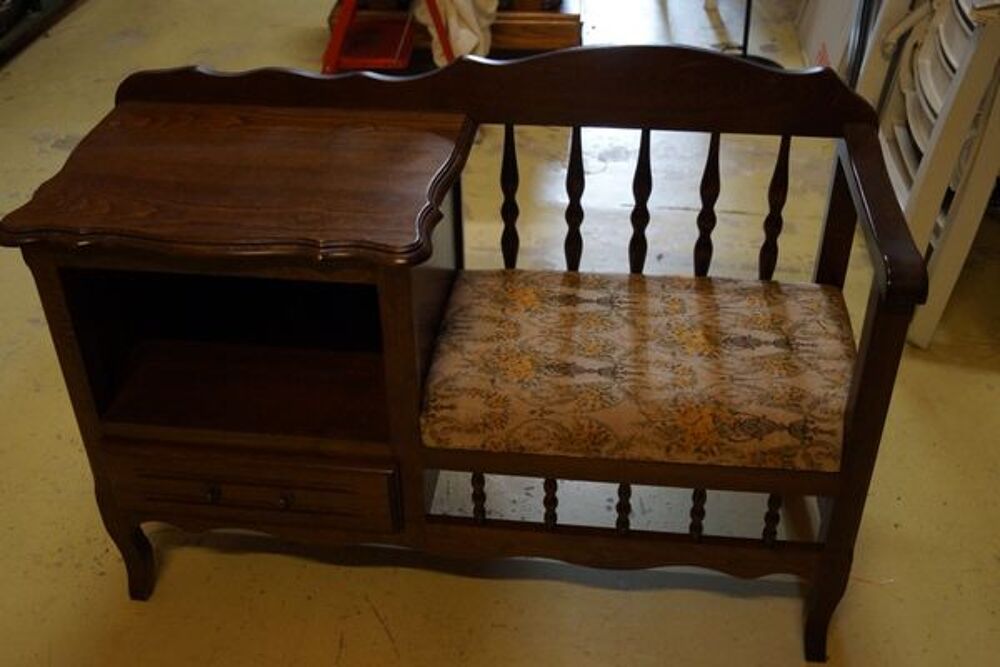 Meuble t&eacute;l&eacute;phone avec si&egrave;ge, introuvable Meubles
